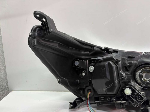 Toyota Hilux Sol Ön Far 810700K710 CP YS (aa120)