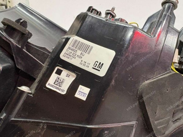 Opel Insignia Ledli Sol Dış Stop Lambası Orj. 39040625 CP HP (AD110)