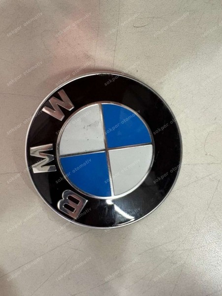 Bmw 3 Serisi E90 F30 F35 F31 5 Serisi F10 X5 X6 Kaput Amblem Logo Orj. 821923703 CP (AE131)