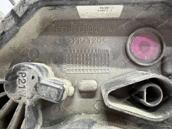 Ford Coruier Sol Stop Lambası Duyu Orj.  ET76-13N005 CP (BA121)