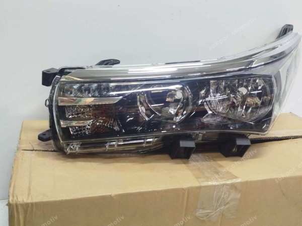 Toyota Corolla 13-17 Sol Far [ Ledli ] 81130-02E70 YS YP (BD130)