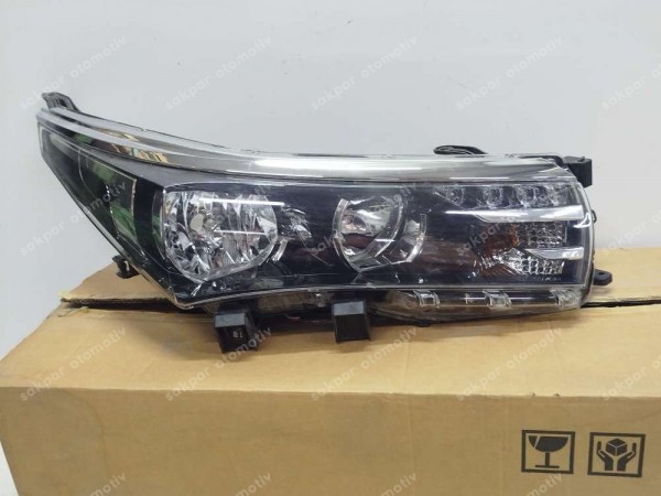 Toyota Corolla 13-17 Sağ Far [ Ledli ] 81110-02E70 YS YP (BD130)