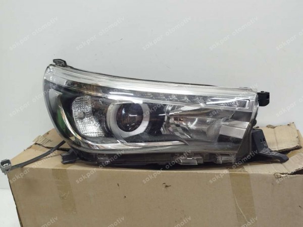 Toyota Hilux 16-21 Sağ Far Ledli 81110-0K722 YS YP (BD130)