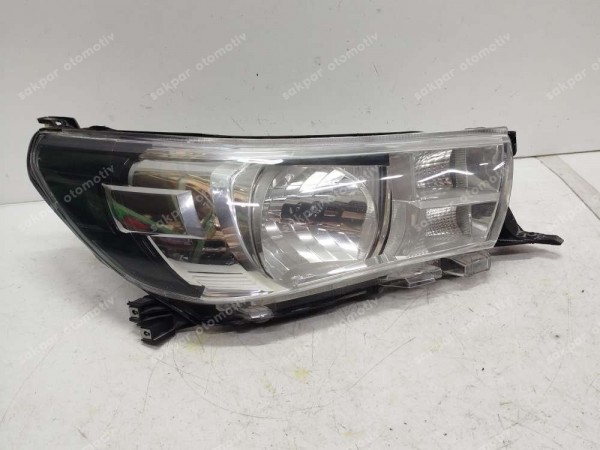Toyota Hilux 16-21 Sağ Far  011590001 YS YP (AA120)