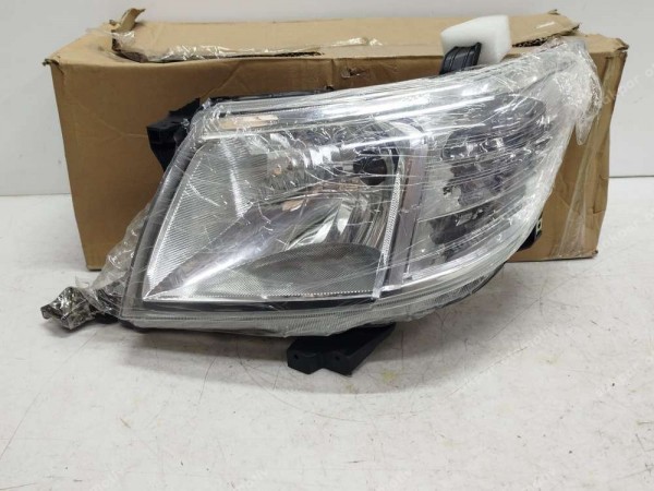 Toyota Hilux 08-15 Sol Far [Motorlu] YS YP HP (DB130)