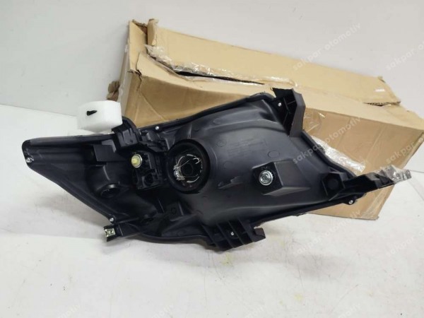 Toyota Hilux 08-15 Sol Far [Motorlu] YS YP HP (DB130)