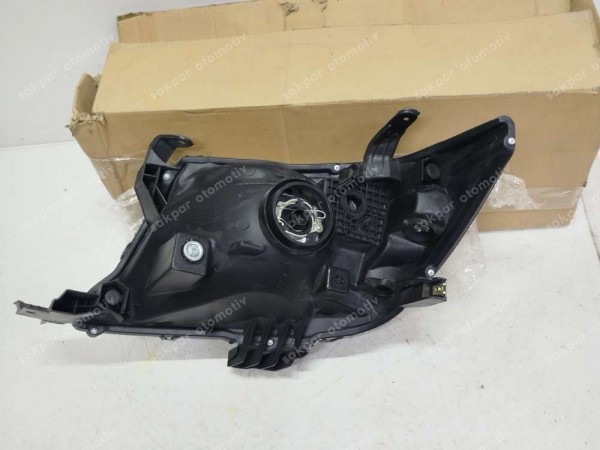 Toyota Hilux 08-15 Sağ Far [Motorlu] YS YP (DB130)