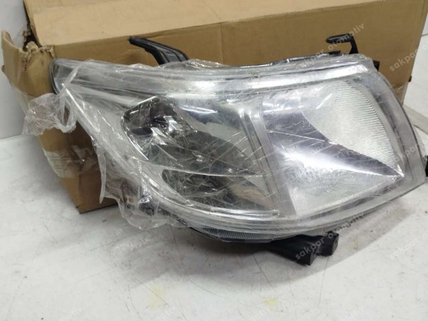 Toyota Hilux 08-15 Sağ Far [Motorlu] YS YP (DB130)