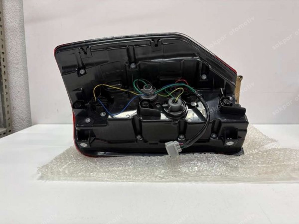 Mitsubishi L200 Sol Stop Ledsiz 8330B211 YS YP (aa130)