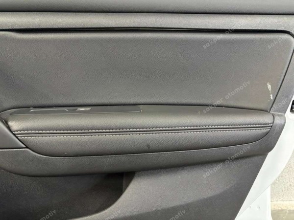 Renault Megane 4 Sağ Ön Kapı Orj. CP HP
