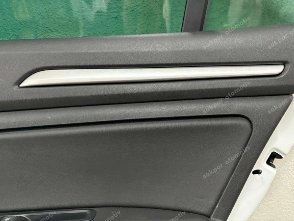 Renault Megane 4 Sağ Arka Kapı Orj. CP HP