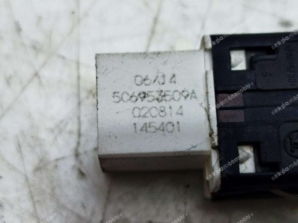 Volkswagen Jetta Dörtlü Flaşör Düğmesi 5C6953509A SP (AF133)