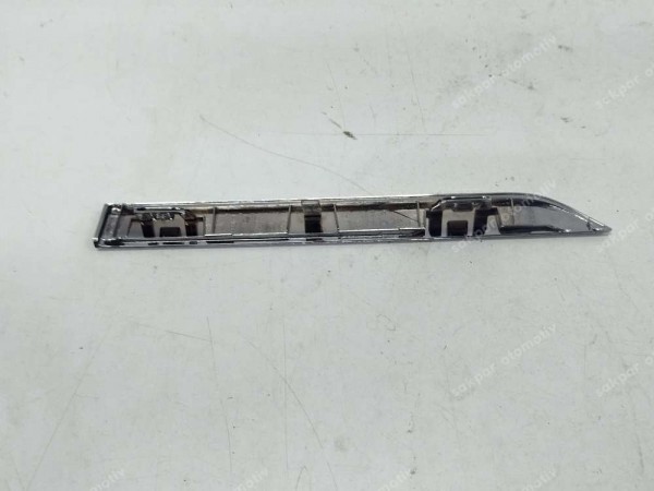 Renault Megane 4 Sağ Çamurluk Çıtası Bandı Krom 990428974R 990425921R SP (DA126)