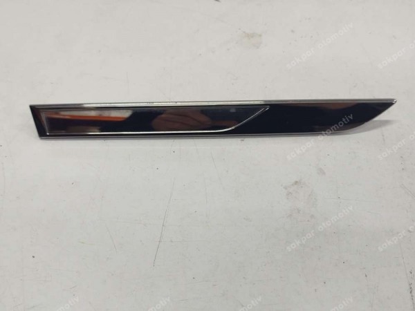 Renault Megane 4 Sağ Çamurluk Çıtası Bandı Krom 990428974R 990425921R SP (DA126)