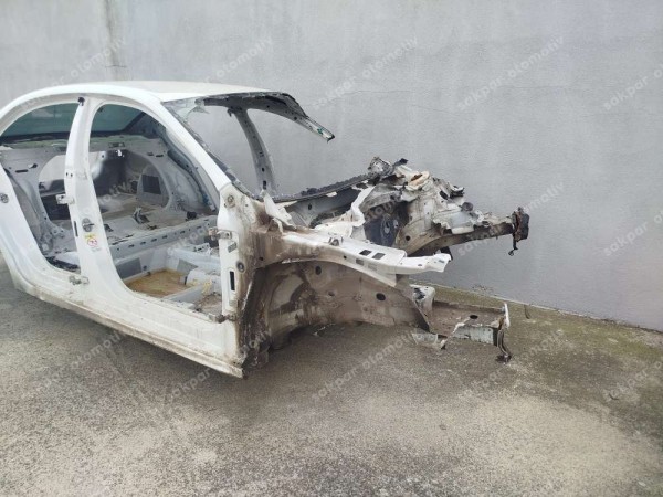 Volkswagen Jetta 2014 Sağ-Sol Arka Çamurluk Sağ Ön Şase Kupa