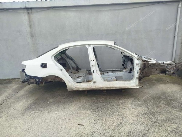 Volkswagen Jetta 2014 Sağ-Sol Arka Çamurluk Sağ Ön Şase Kupa