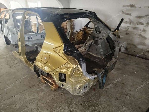 Toyota Yaris Cross Sağ-Sol Arka Panel Havuz Çamurluk Yan Duvar Sacı Gövde Kupa