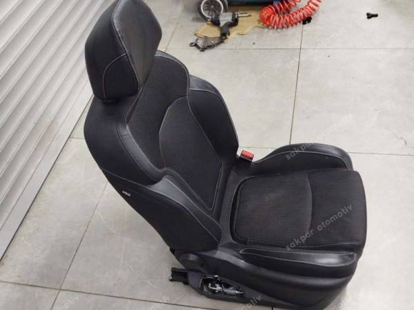 Renault Megane 4 Sağ Ön Koltuk Airbagli SP (CD130)