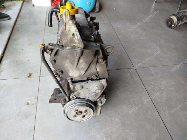 Renault Clio Symbol Kangoo Megane 1.4 K7J Motor komple 7700599101 SP (GA110)