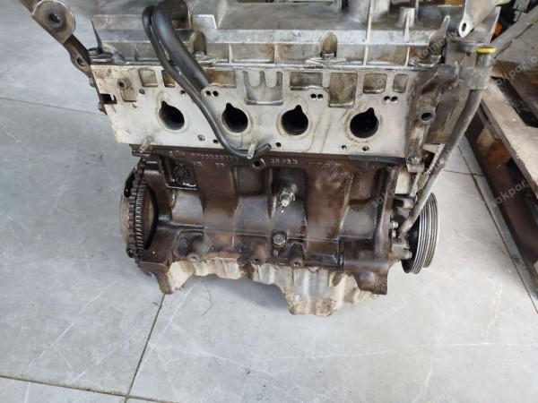 Renault Clio Symbol Kangoo Megane 1.4 K7J Motor komple 7700599101 SP (GA110)