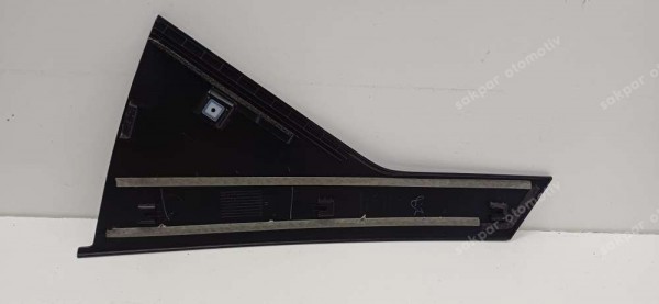 Hyundai Tucson Sağ Arka Kapı Çıtası Orj. 83280-N7010 SP YP (CE1214)
