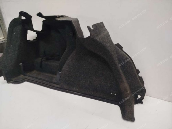 Volkswagen Jetta Bagaj İç Halı Kaplaması Sol 5C6867427C SP (HH130)