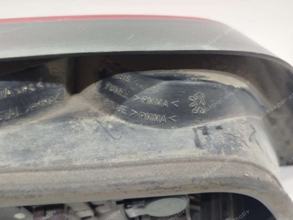 Peugeot 306 Sedan Sağ Stop Lambası CP HP (FD110)