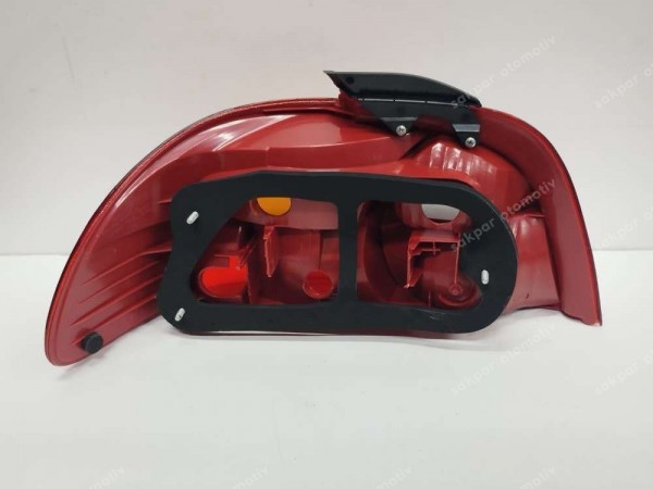 Toyota Avensis Sağ Stop Lambası 81560-05050 YS HP (FD110)