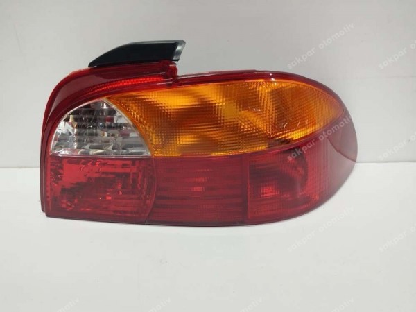 Toyota Avensis Sağ Stop Lambası 81560-05050 YS HP (FD110)