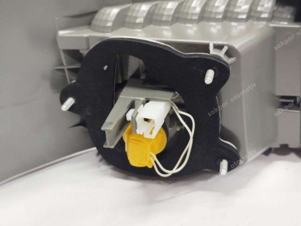 Toyota Avensis Sağ Stop Lambası Led 81551-05250 YS YP (FD110)