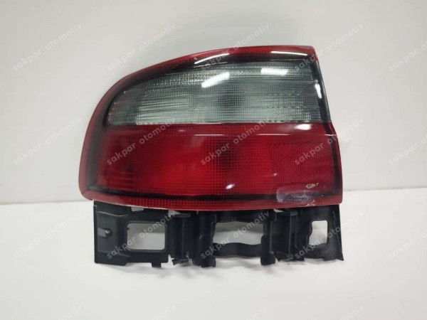 Toyota Corona Sol Dış Stop Lambası 81550-2B260 YS HP (FD110)