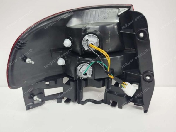 Toyota Carina Sağ Dış Stop Lambası 81550-05030 YP YS HP (FD110)