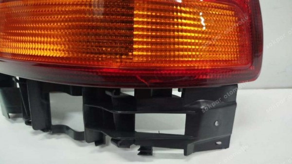 Toyota Carina Sağ Dış Stop Lambası 81550-05030 YP YS HP (FD110)