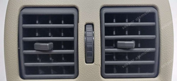 Renault Megane 3 Fluence Orta Konsol Arka Üst Kapağı Orj. 969309456R YP HP (DA117)