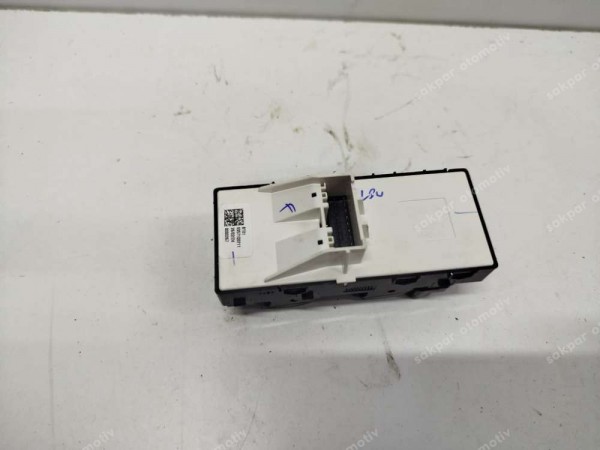 Hyundai Bayon İ20 Sol Cam Açma Kaldırma Düğmesi 93571-Q0211 SP YP (DE113)