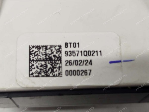 Hyundai Bayon İ20 Sol Cam Açma Kaldırma Düğmesi 93571-Q0211 SP YP (DE113)