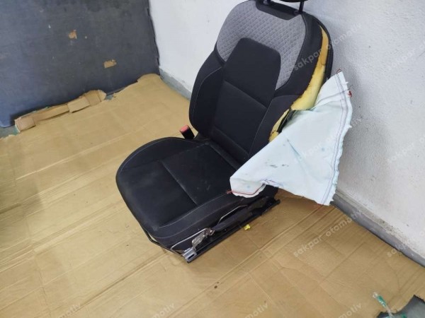 Renault Clio 5 Sol Ön Koltuk XXX75769821 SP HP (DE140)