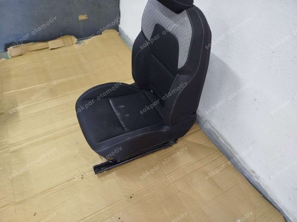Renault Clio 5 Sağ Ön Koltuk (Airbagli) XXX757635897 SP (DE140)