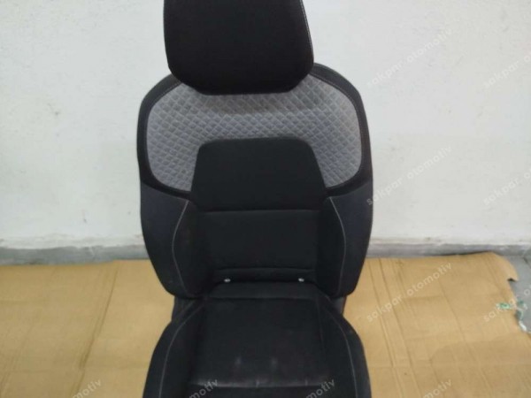 Renault Clio 5 Sağ Ön Koltuk (Airbagli) XXX757635897 SP (DE140)
