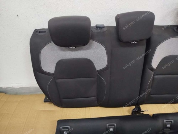 Renault Clio 5 Arka Koltuk Takımı XXX98765258 SP (DE140)