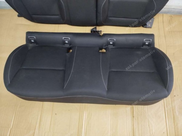 Renault Clio 5 Arka Koltuk Takımı XXX98765258 SP (DE140)