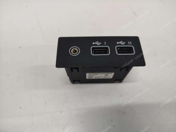 Renault Clio 5 Captur Usb Aux Bağlantı Girişi Portu 284H39520R (DE1212)