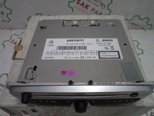 Renault Fluence Megane 3 Radio Teyp CD Çalar Orjinal Sıfır 281158115R (GI120)