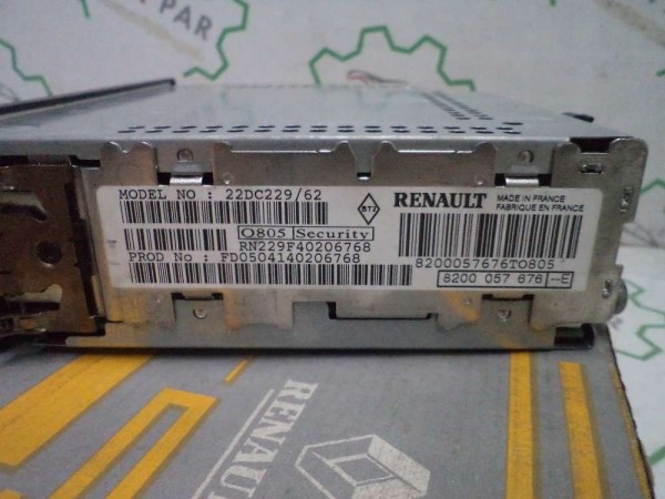 Renault Master Radyo Teyp Orjinal Sıfır 8200057676 YP (GI120)