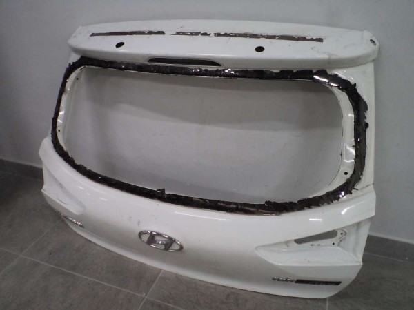 Hyundai İ20 Active Bagaj Kapağı Orjinal 73700-C8000 CP (AA110)