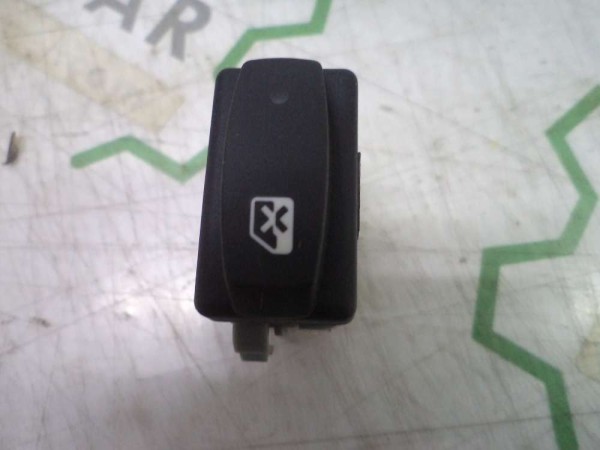 RENAULT MEGANE 2 ARKA CAM AÇMA BUTONU DÜĞMESİ ORJİNAL YP 8200364795 (AF120-7)