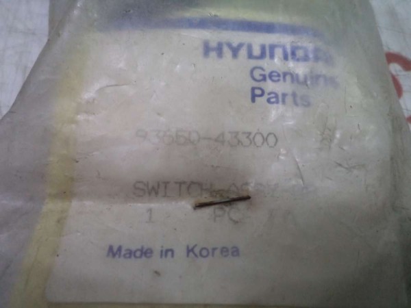 HYUNDAİ H100 ARKA ISITICI SVİCİ DÜĞMESİ 93650-43300 YP (AF120-12)