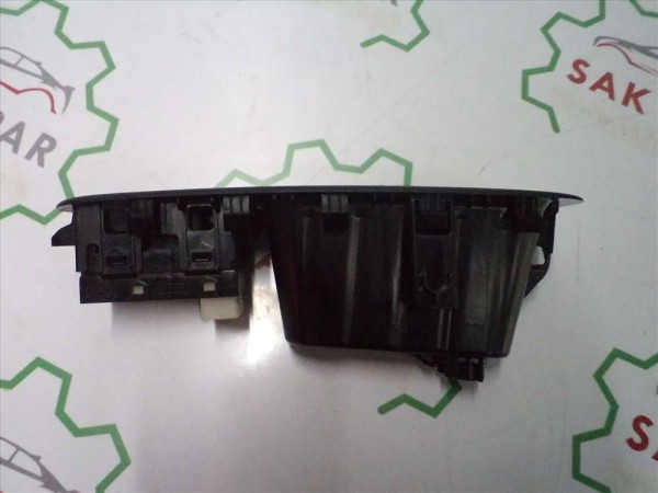 Hyundai İ10 Cam Kontrol Kumanda Düğmesi Sağ Arka Yardımcı Ünitesi 93581-K6500 83741-K7010 CP (AF121)