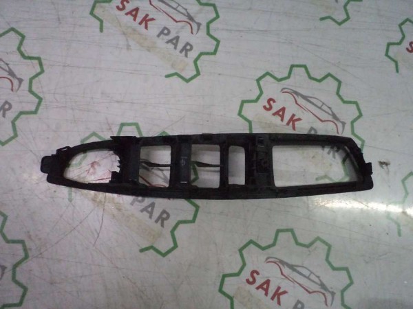 Hyundai İ20 Cam Ayna Kontrol Paneli Çerçevesi 299140228 299317738 CP (AE128)(AE129)