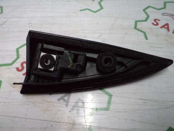 Renault Clio 4 Sağ Arka Cam Köşe Reflektör Sökme 960328519R YP (CC124)